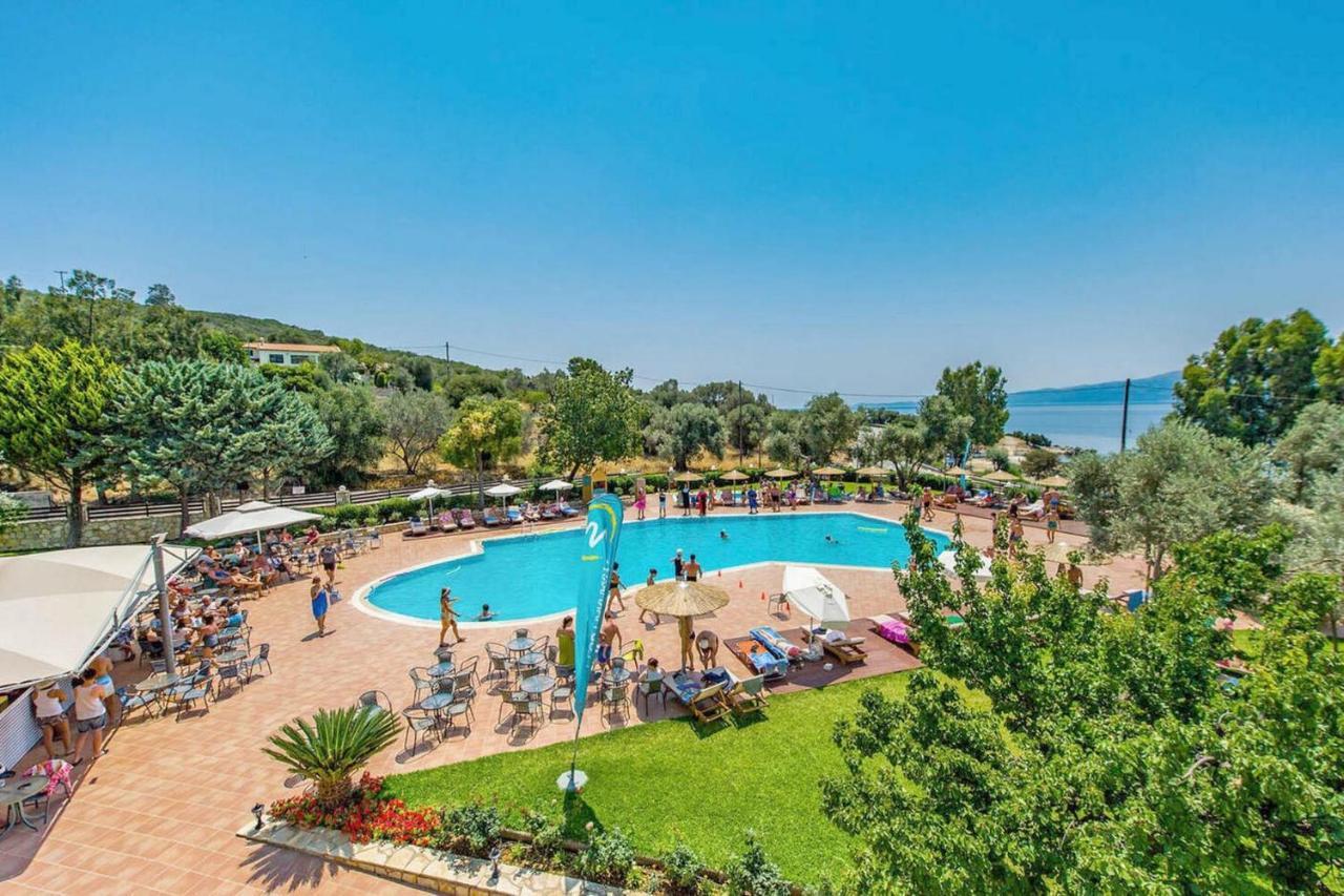 Evia Riviera Resort Amarynthos Esterno foto