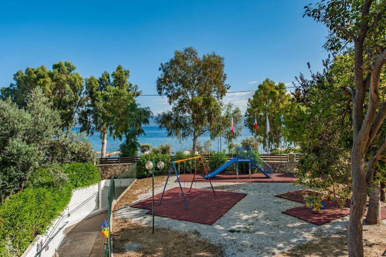 Evia Riviera Resort Amarynthos Esterno foto