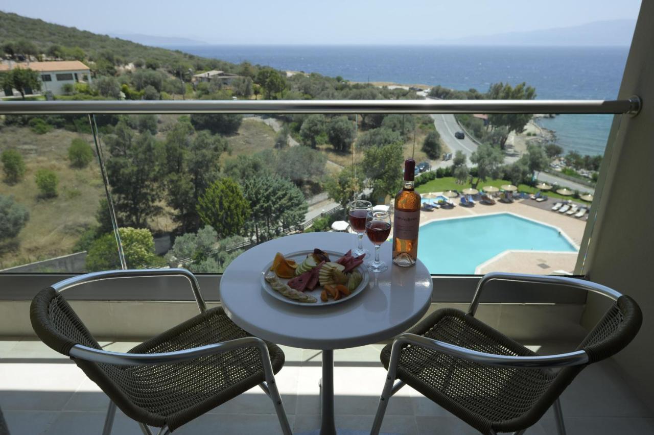 Evia Riviera Resort Amarynthos Esterno foto