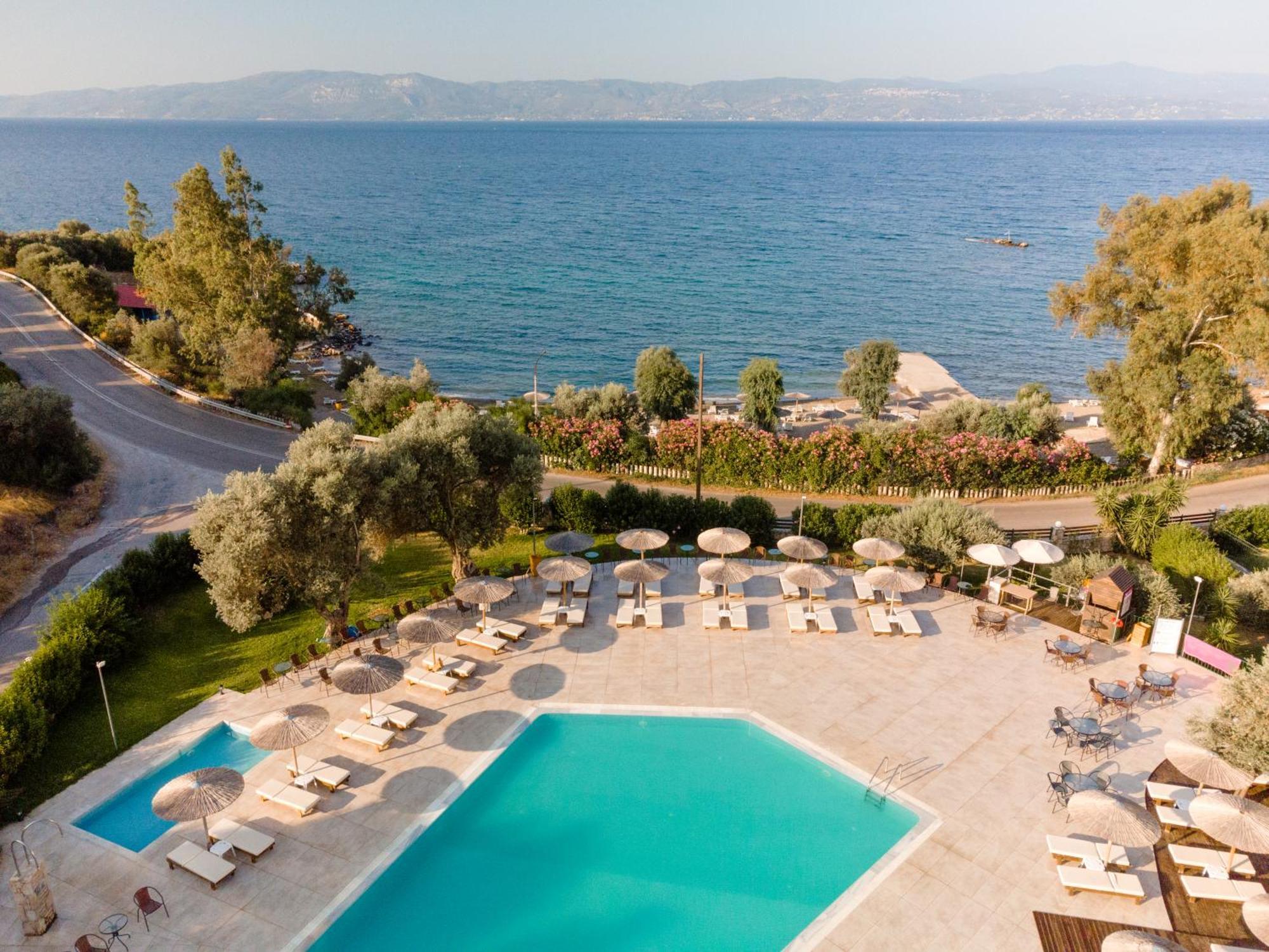Evia Riviera Resort Amarynthos Esterno foto